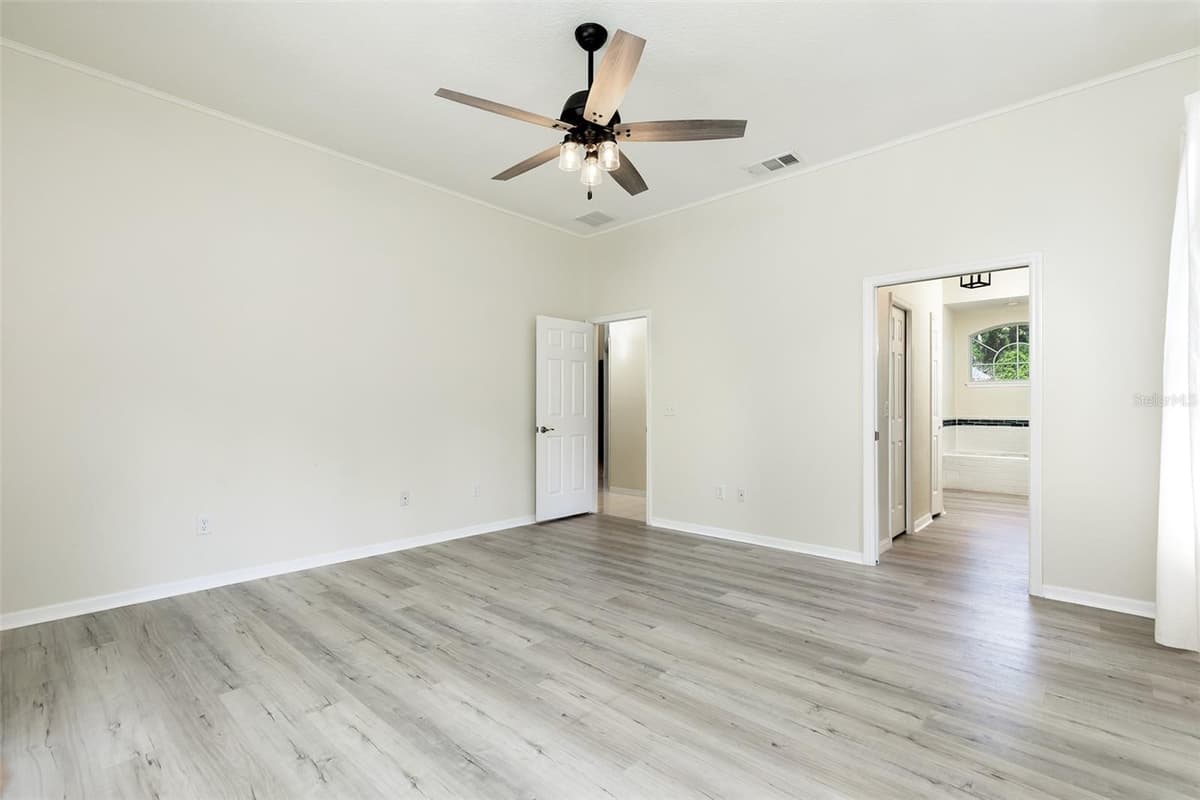 1153 OAK TREE CIRCLE — photo 23 of 51