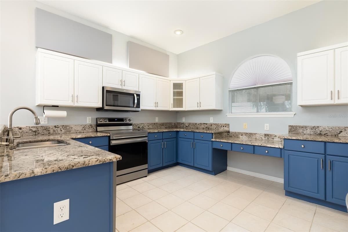 1153 OAK TREE CIRCLE — photo 17 of 51