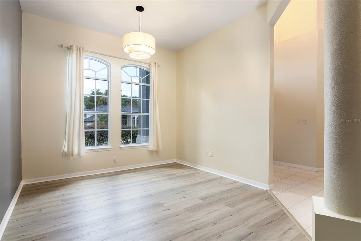 1153 OAK TREE CIRCLE — photo 10 of 51