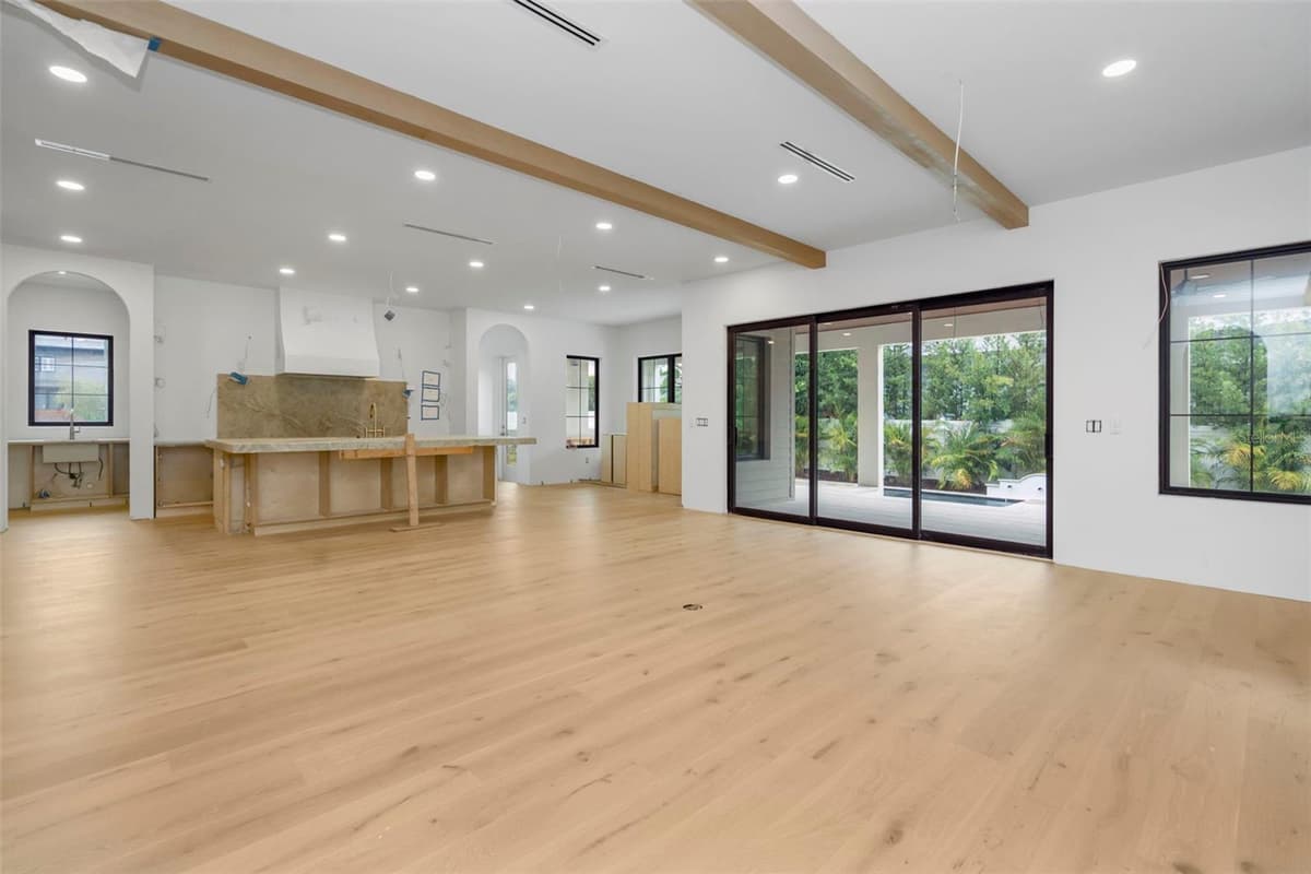 2911 CHAPIN AVENUE — photo 14 of 52
