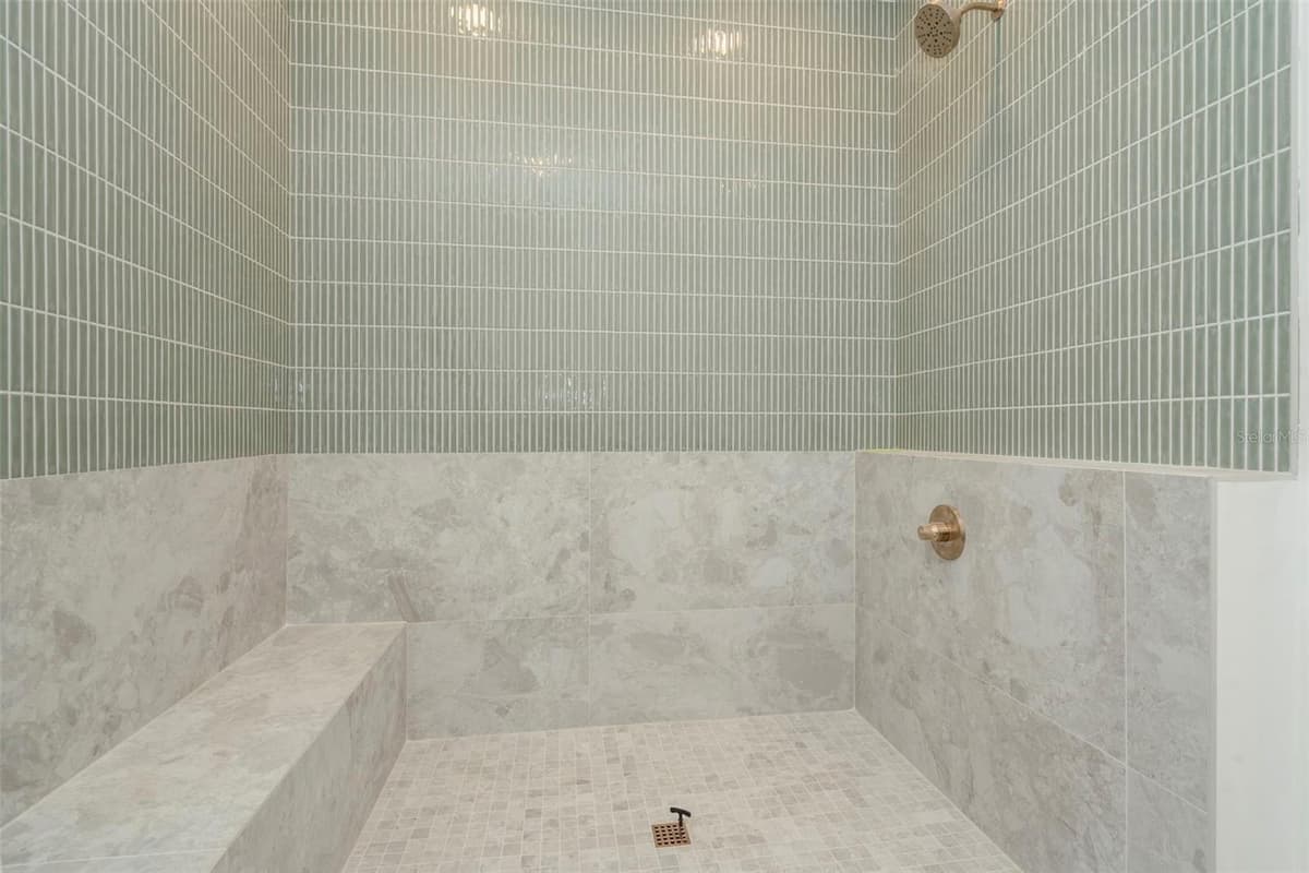 2911 CHAPIN AVENUE — photo 41 of 52
