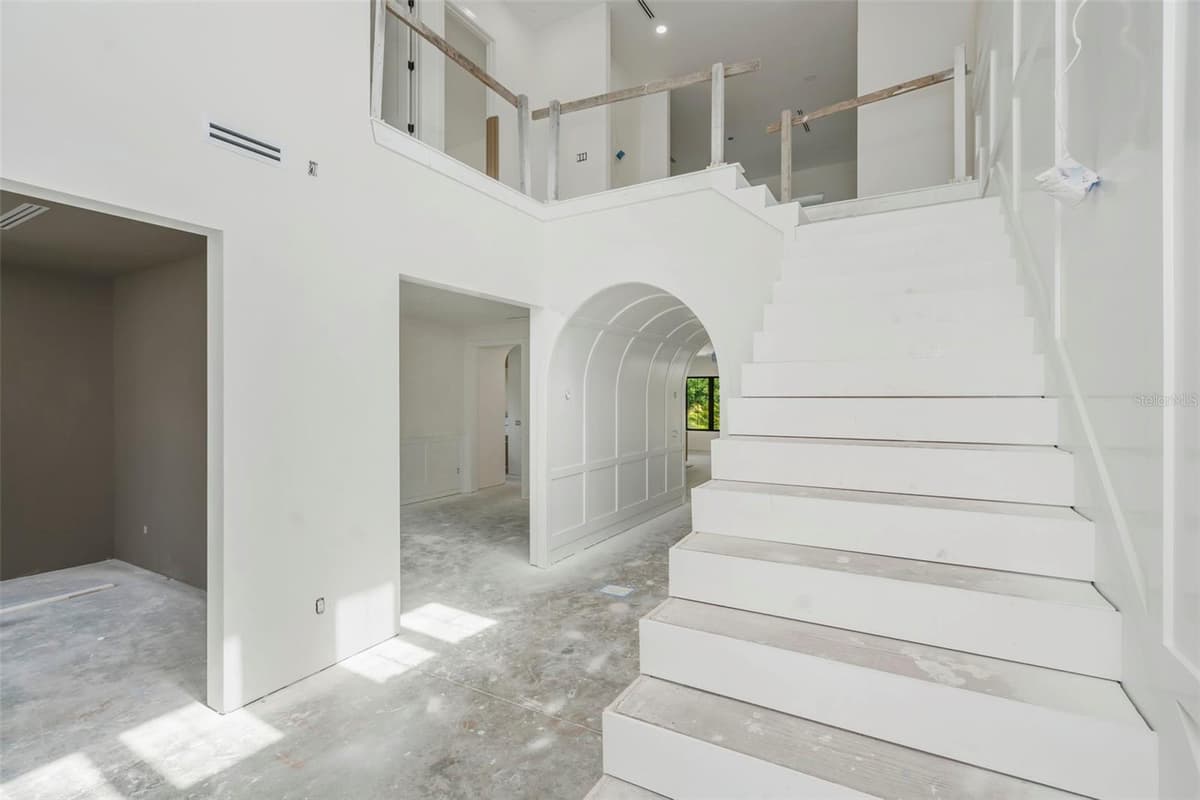 2911 CHAPIN AVENUE — photo 33 of 52