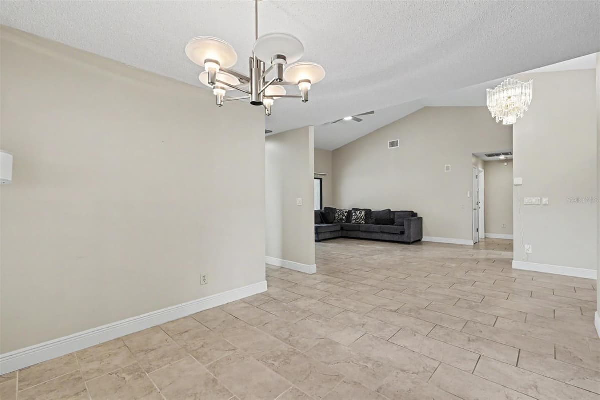 11502 ROBLES DEL RIO PLACE — photo 14 of 39
