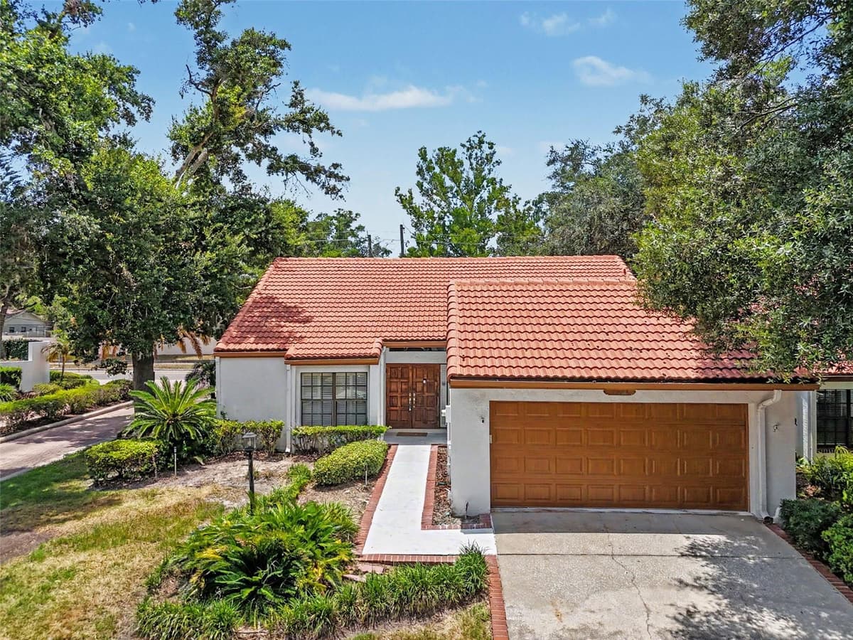 11502 ROBLES DEL RIO PLACE — photo 1 of 39