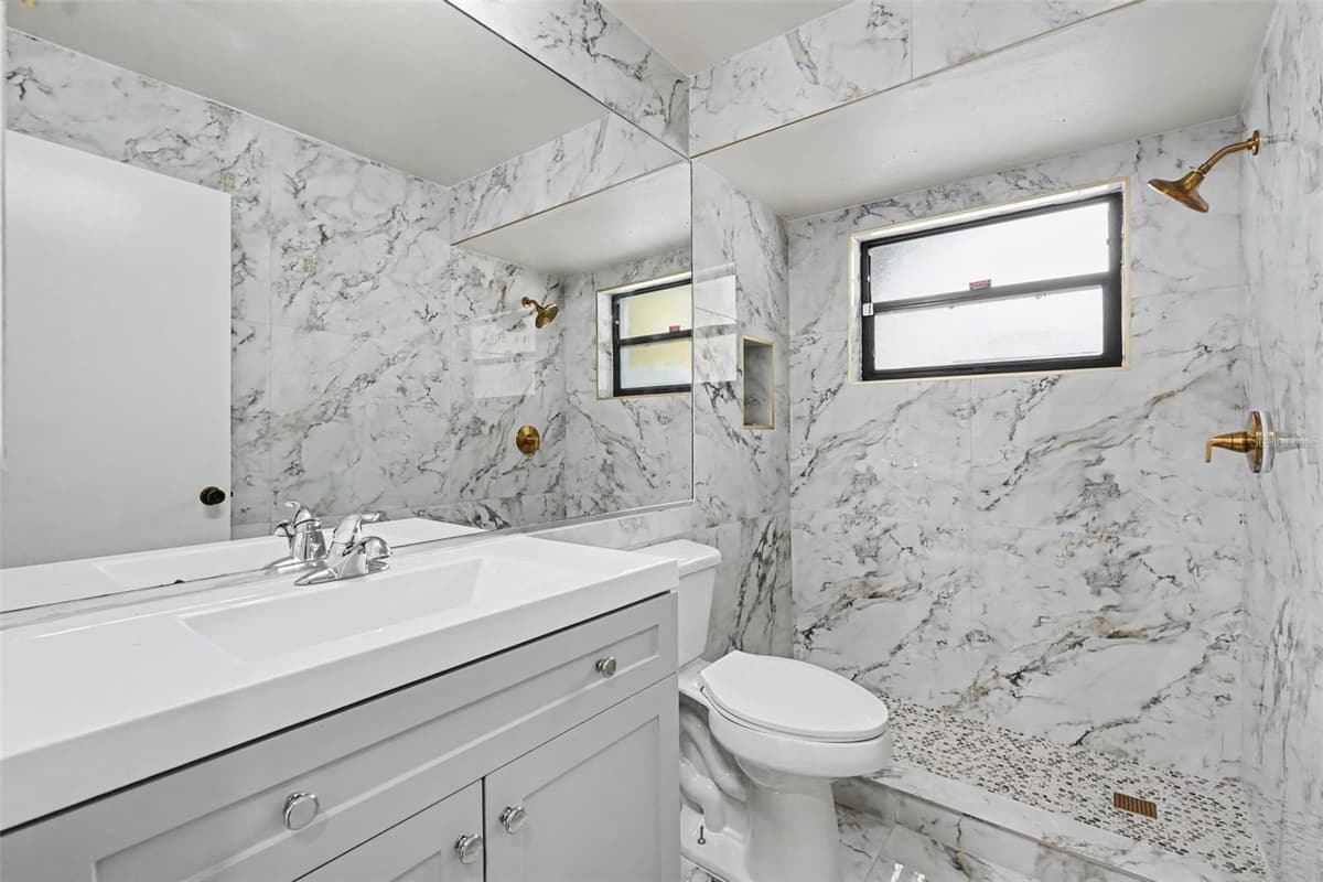 11502 ROBLES DEL RIO PLACE — photo 20 of 39
