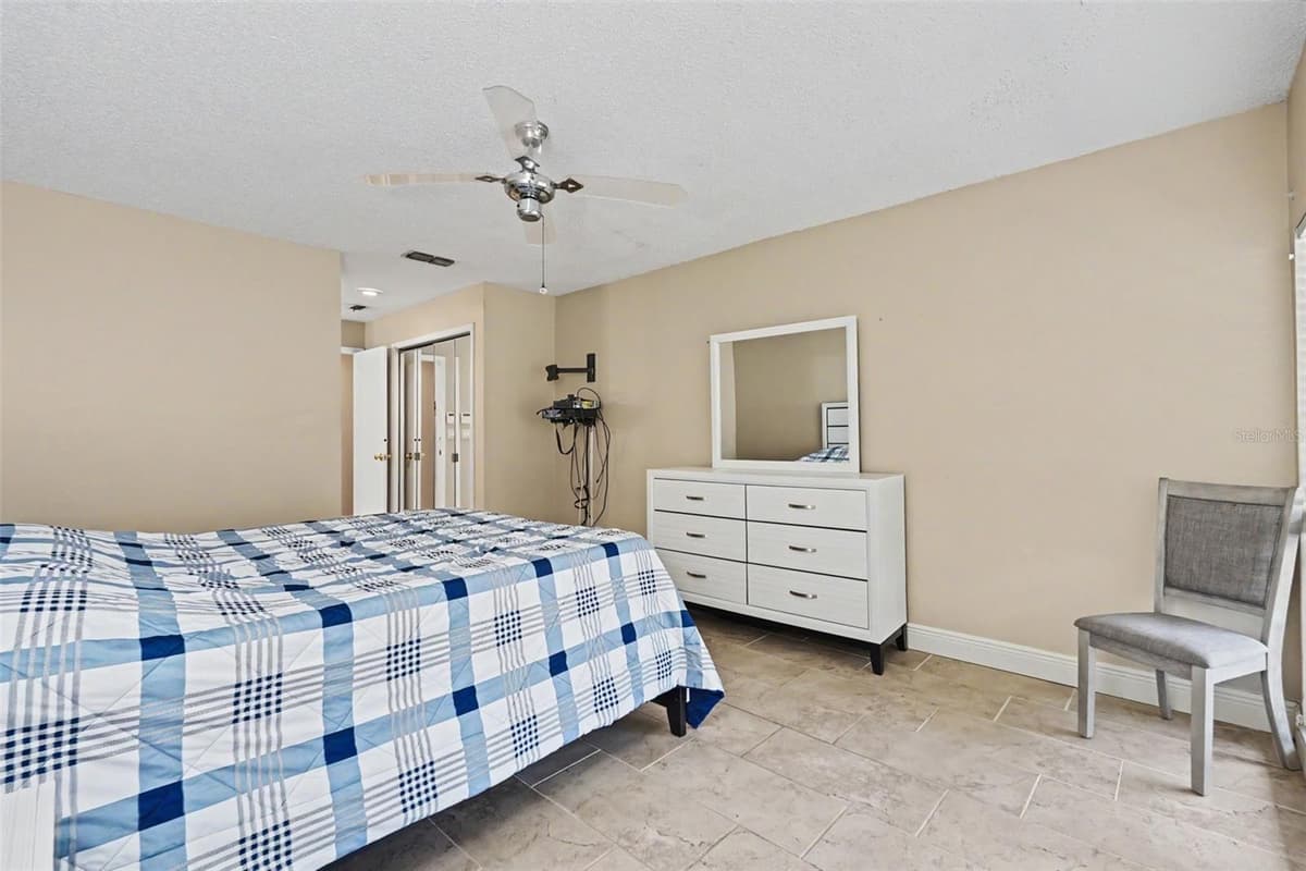 11502 ROBLES DEL RIO PLACE — photo 19 of 39