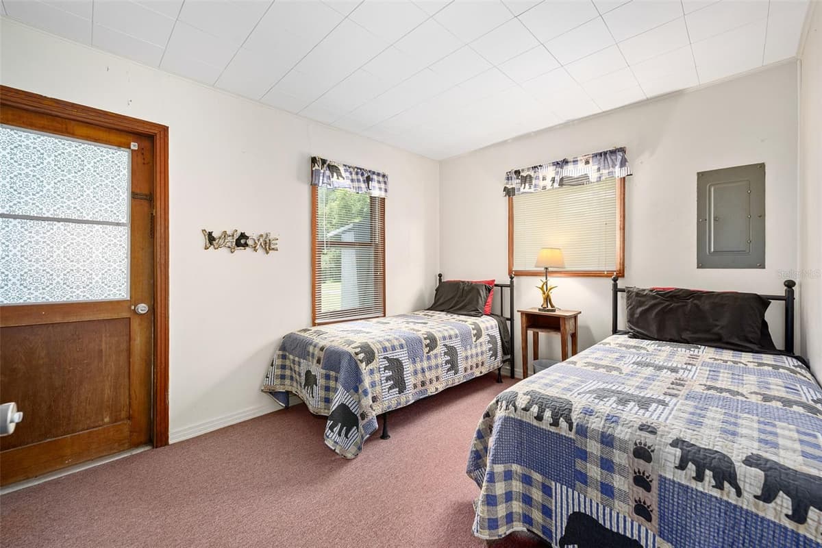 55521 FRONT STREET — photo 18 of 39