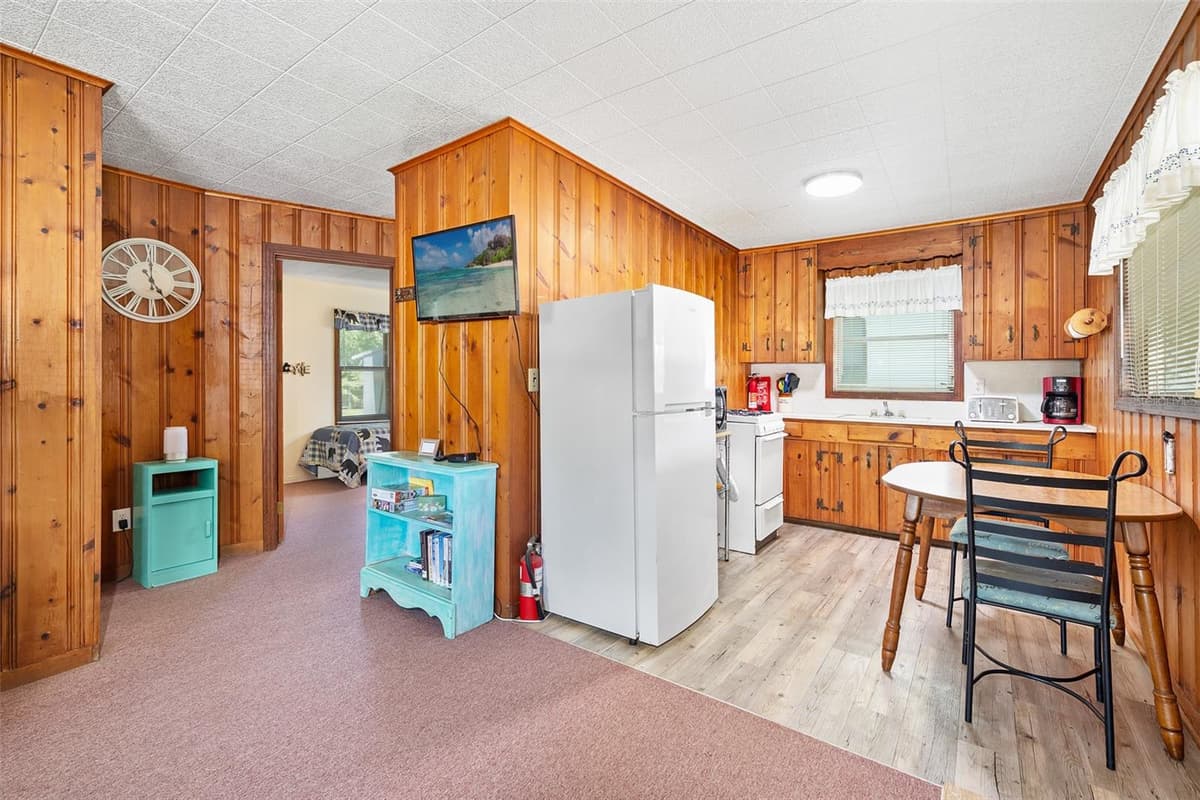 55521 FRONT STREET — photo 12 of 39