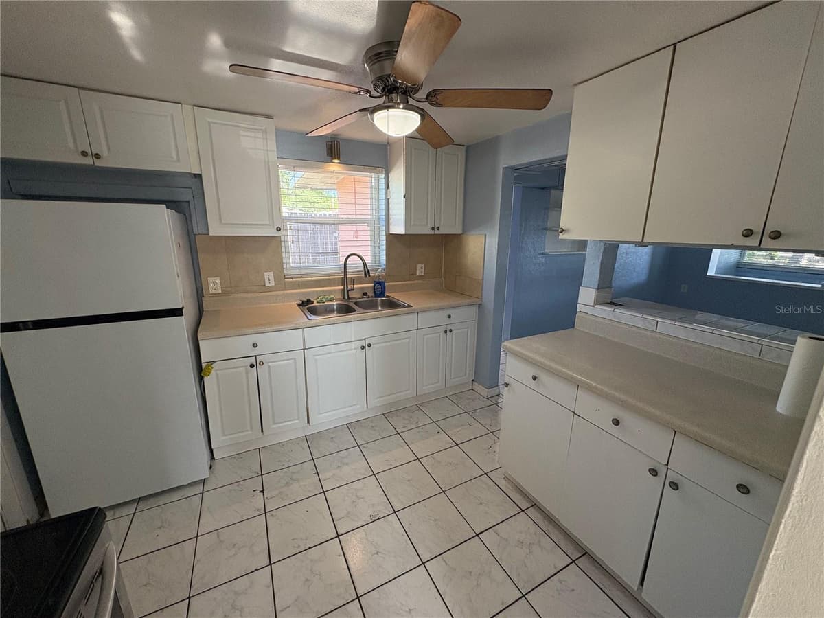 4920 45TH AVENUE — photo 7 of 28