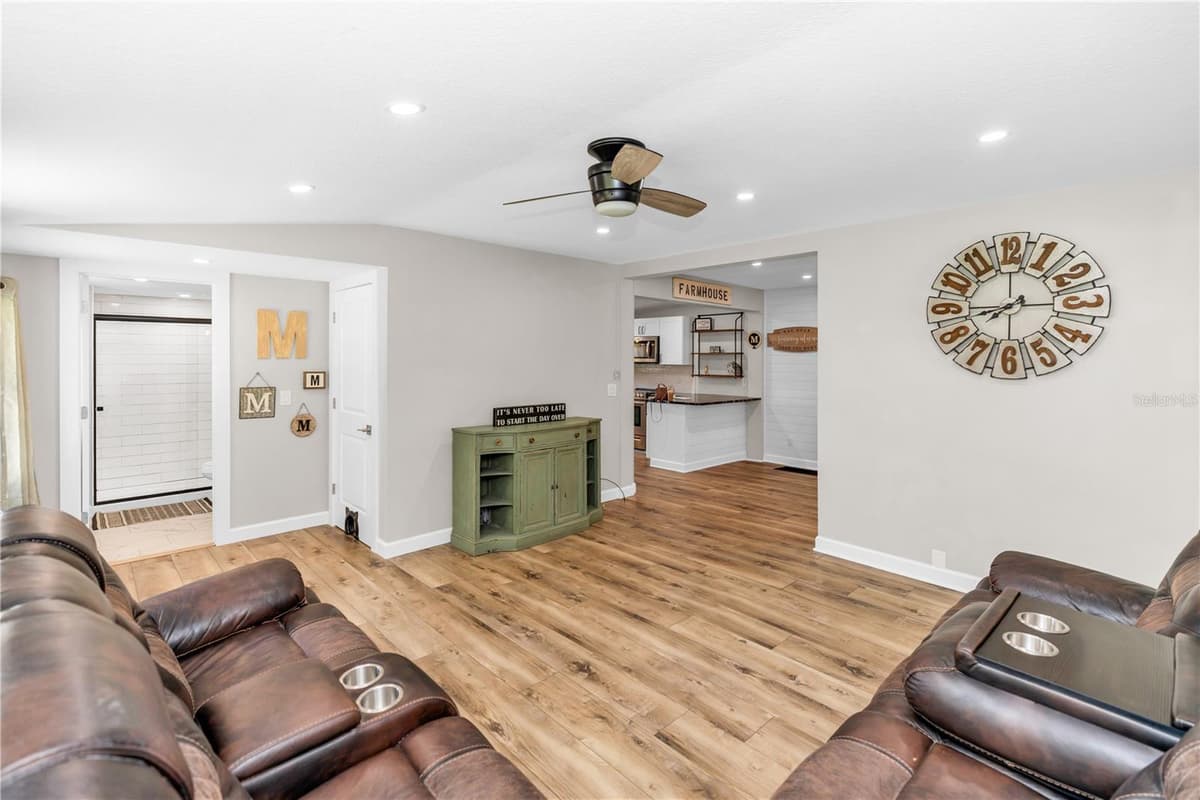 162 PARK STREET — photo 15 of 48