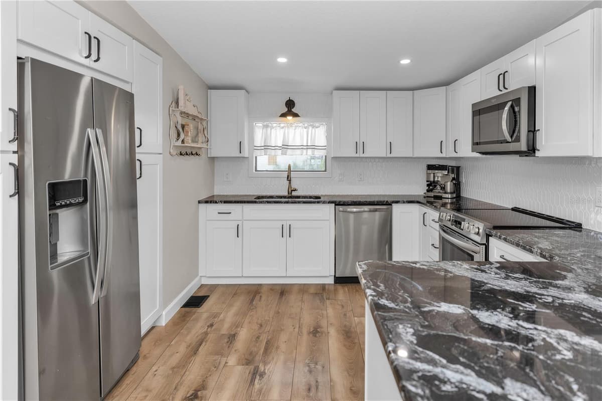 162 PARK STREET — photo 9 of 48