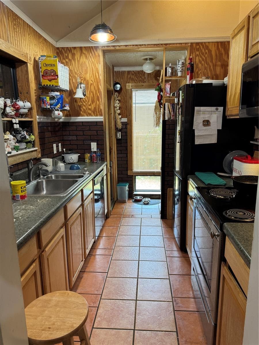 612 BONITA ROAD — photo 12 of 17