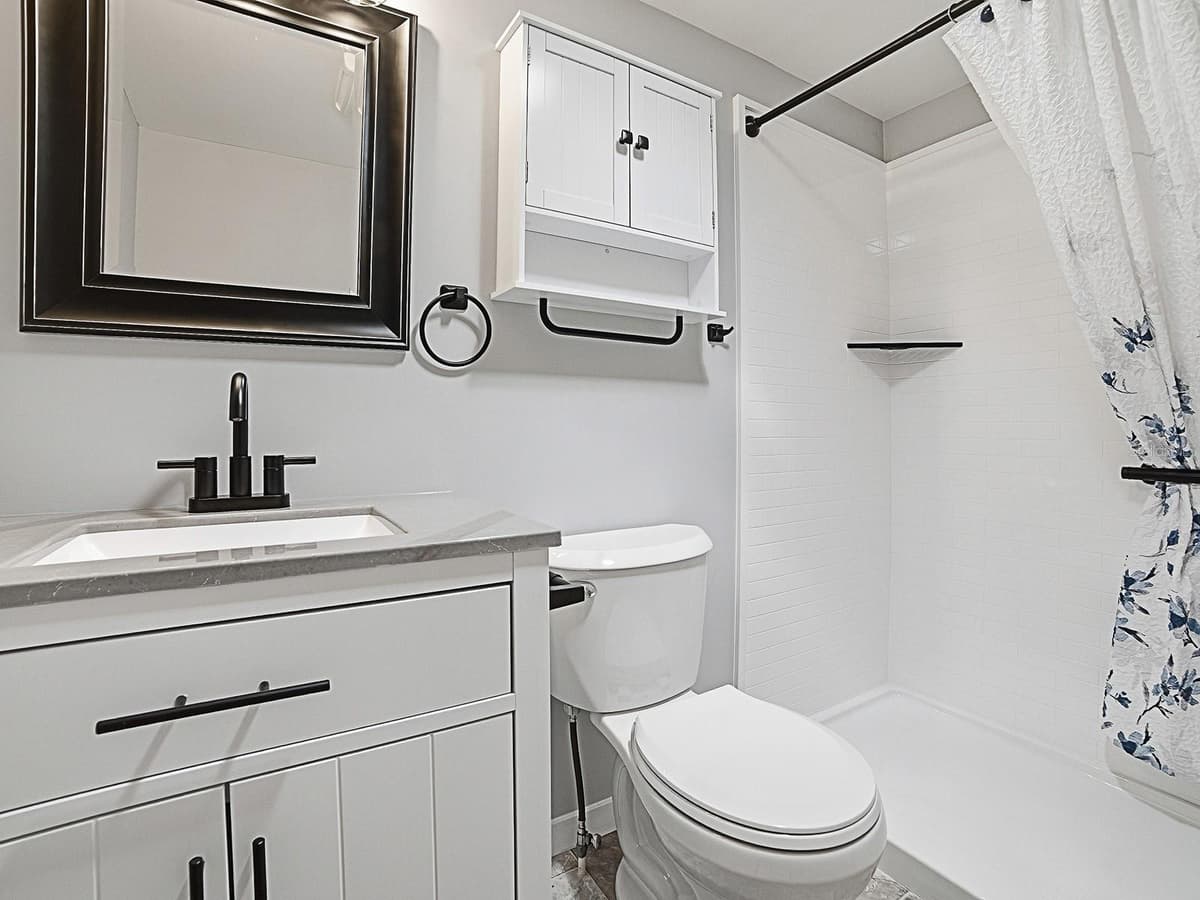 721 SHARON DRIVE — photo 15 of 32