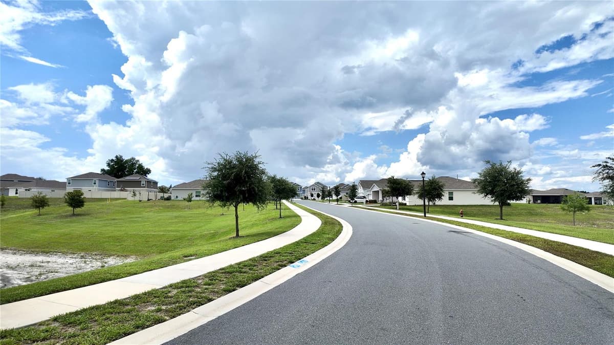 5620 WINDSONG OAK DRIVE — photo 3 of 12