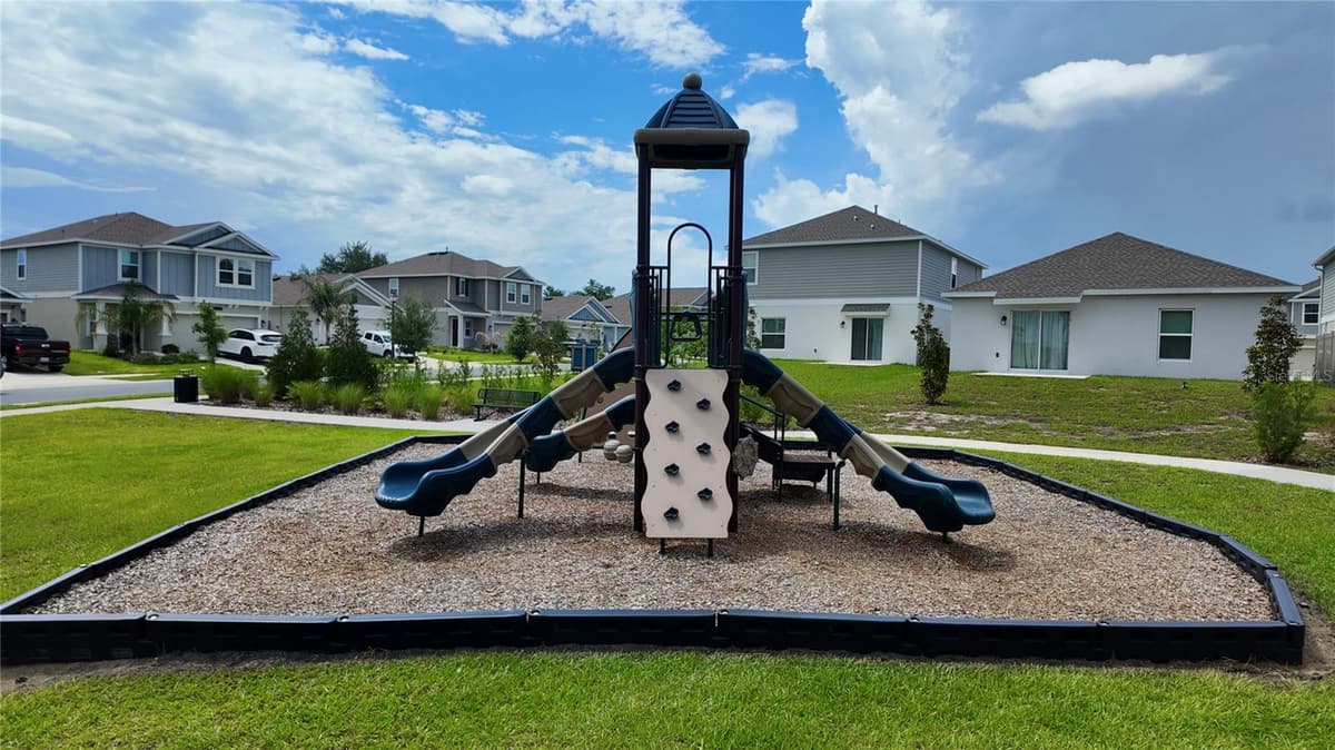 5620 WINDSONG OAK DRIVE — photo 4 of 12