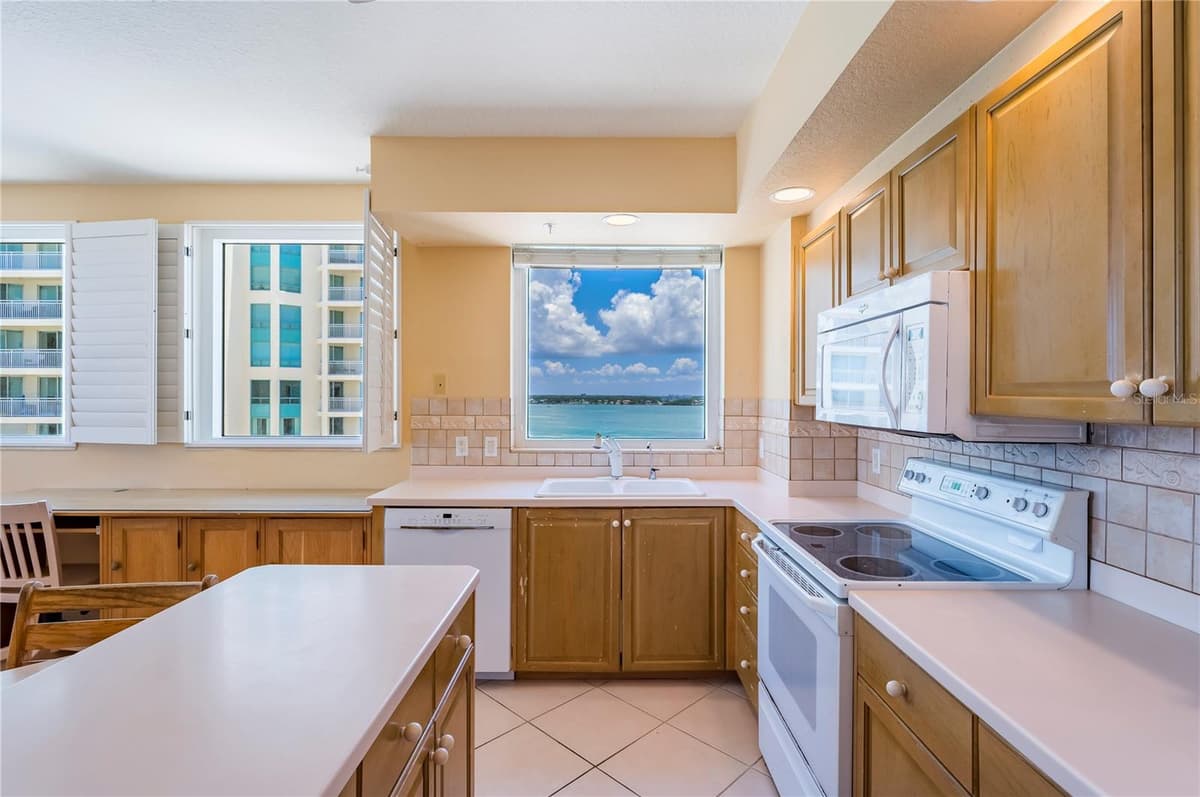 1180 GULF BOULEVARD — photo 20 of 46