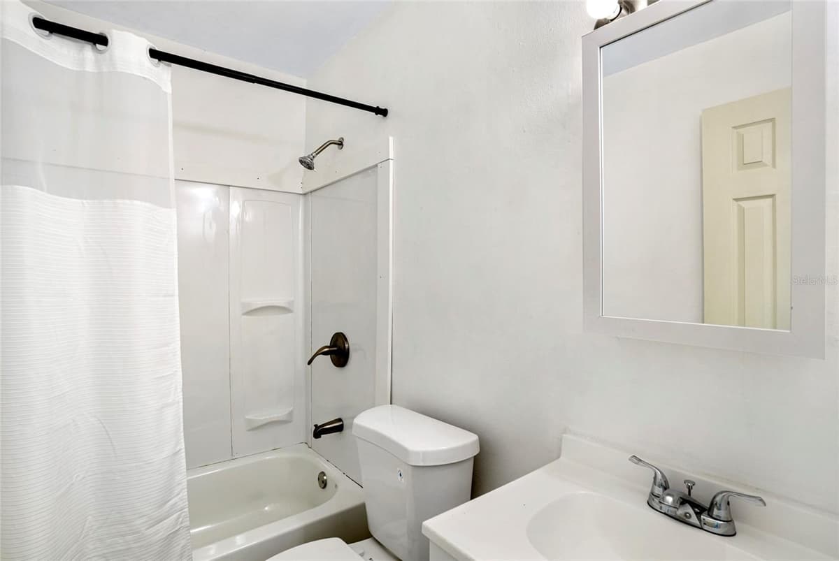 111 ELM AVENUE — photo 13 of 26