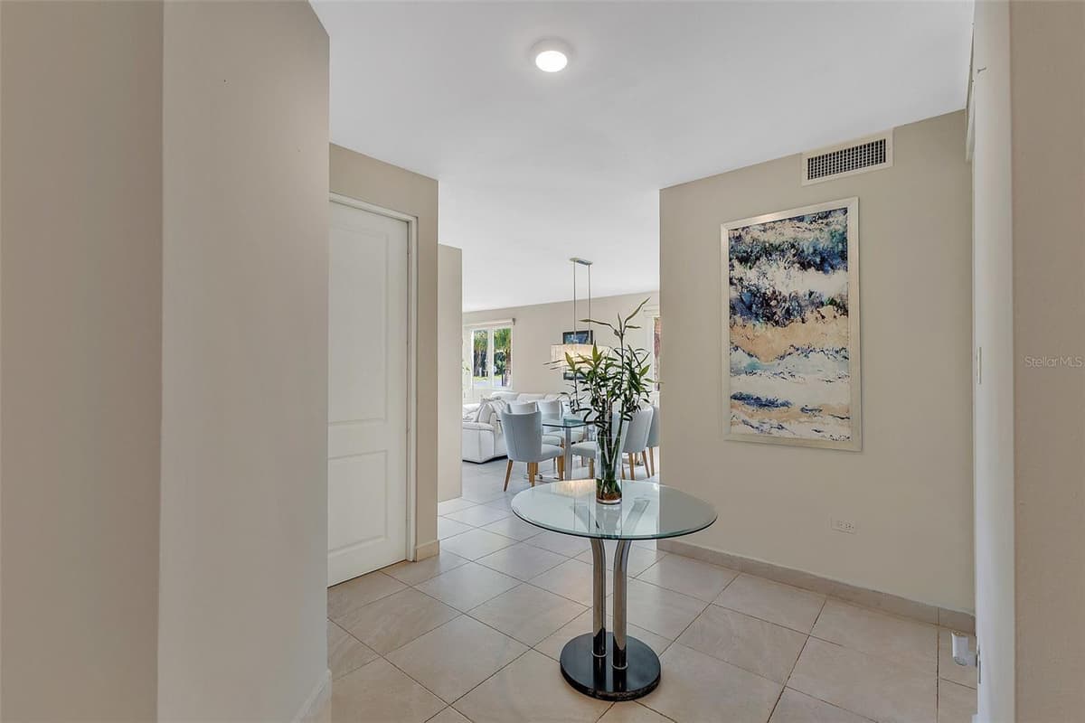 6690 CALLE TURQUOISE — photo 4 of 31