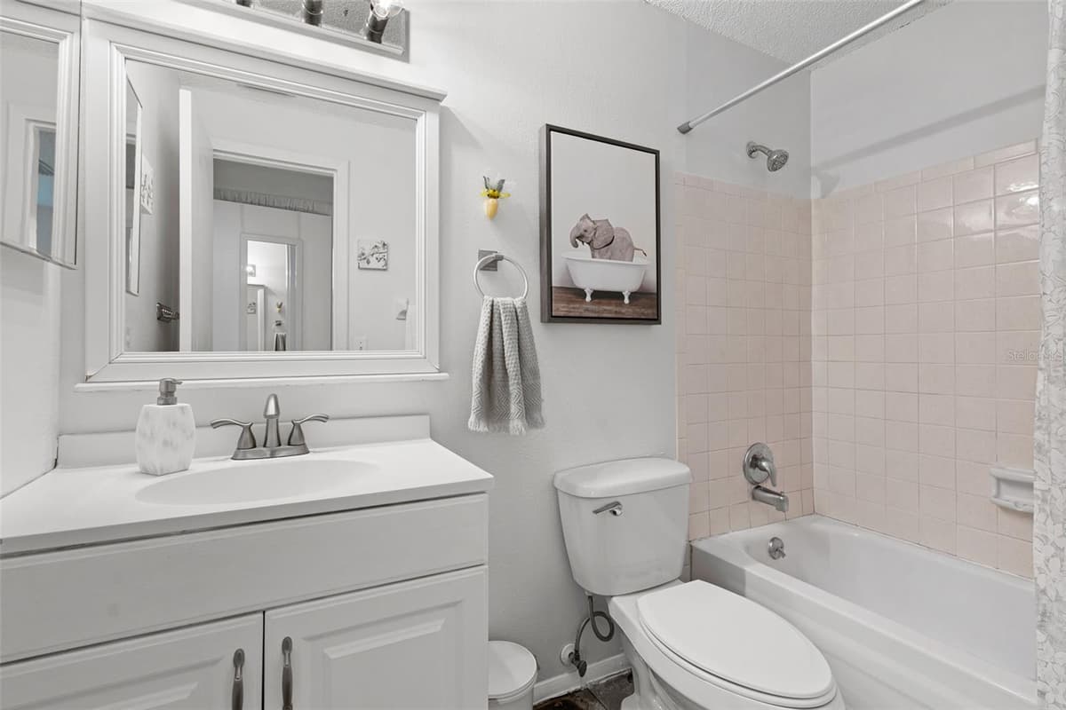 4215 BAY DRIVE — photo 3 of 23