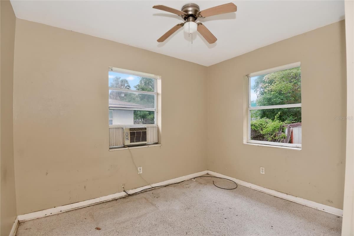1553 PROVIDENCE BOULEVARD — photo 5 of 28