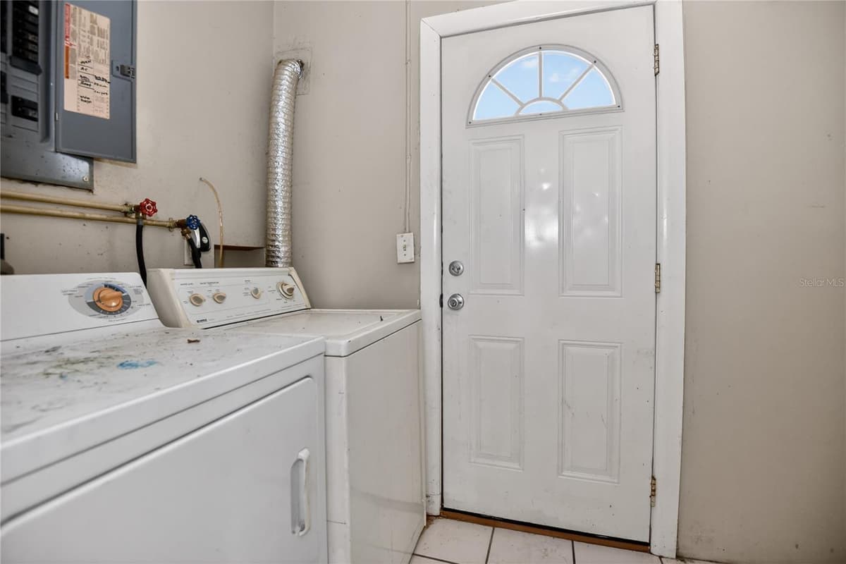 1553 PROVIDENCE BOULEVARD — photo 18 of 28
