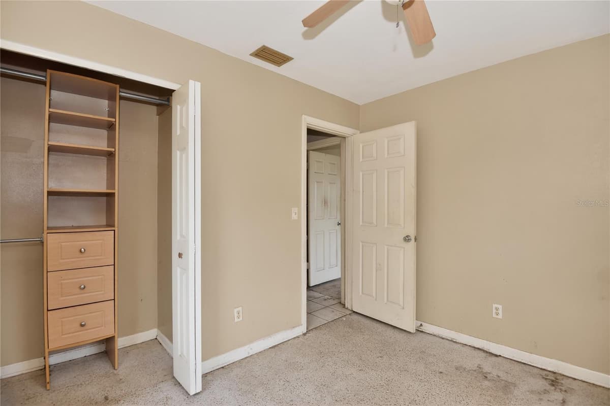 1553 PROVIDENCE BOULEVARD — photo 6 of 28