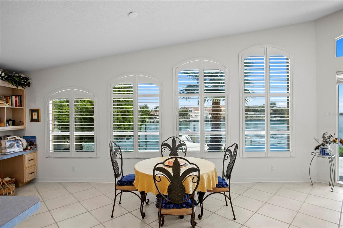 115 ALETA DRIVE — photo 19 of 55