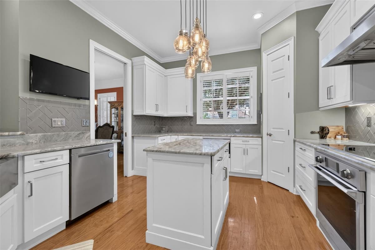 900 BRIGHTWATER CIRCLE — photo 16 of 45