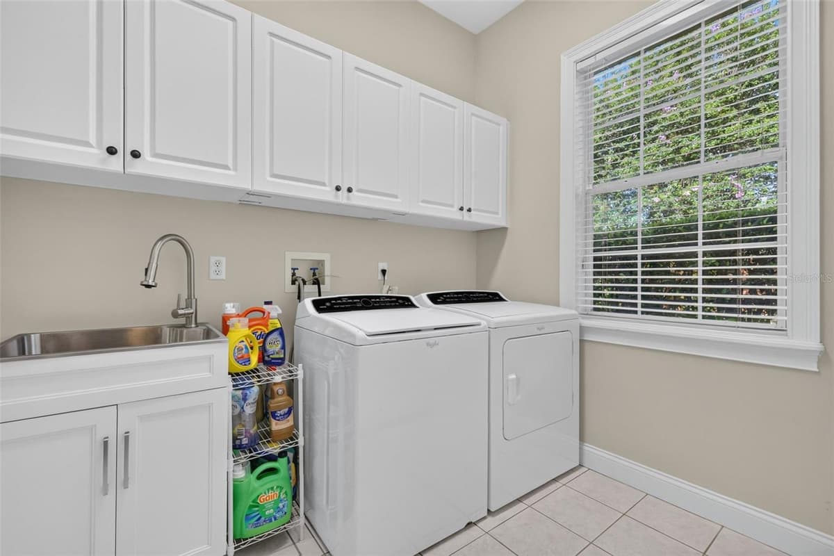900 BRIGHTWATER CIRCLE — photo 19 of 45