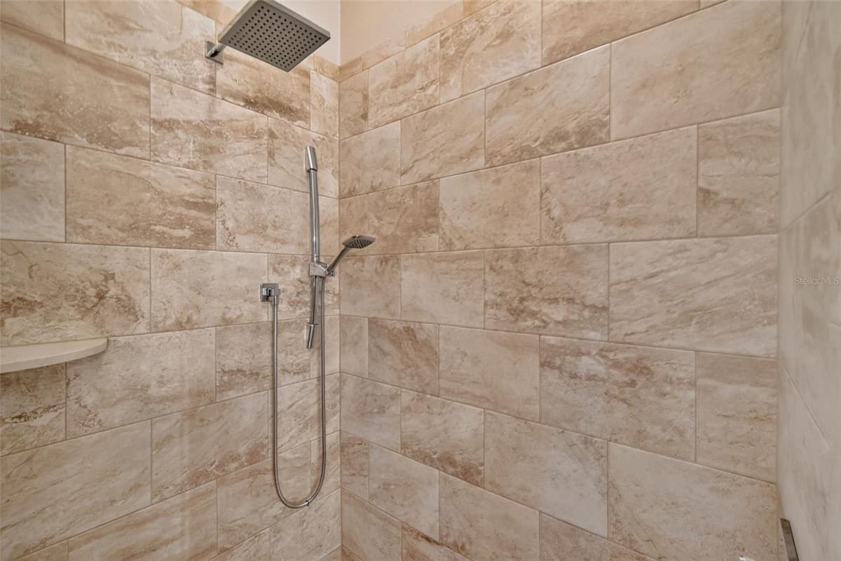 900 BRIGHTWATER CIRCLE — photo 26 of 45