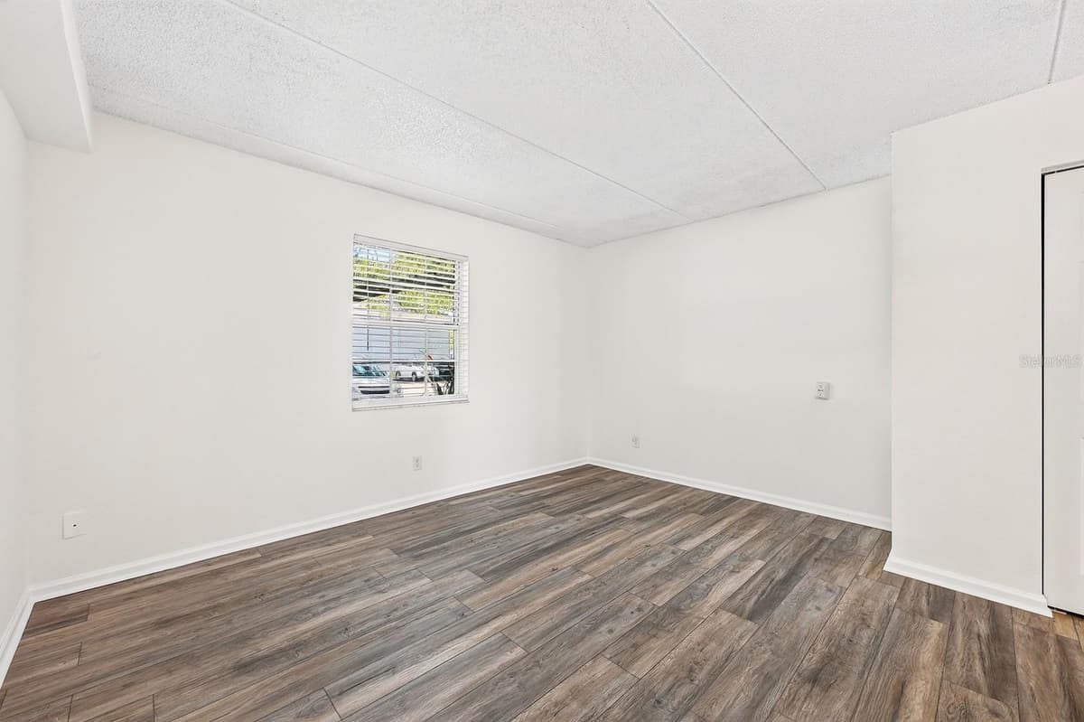 283 LEWFIELD CIRCLE — photo 9 of 23