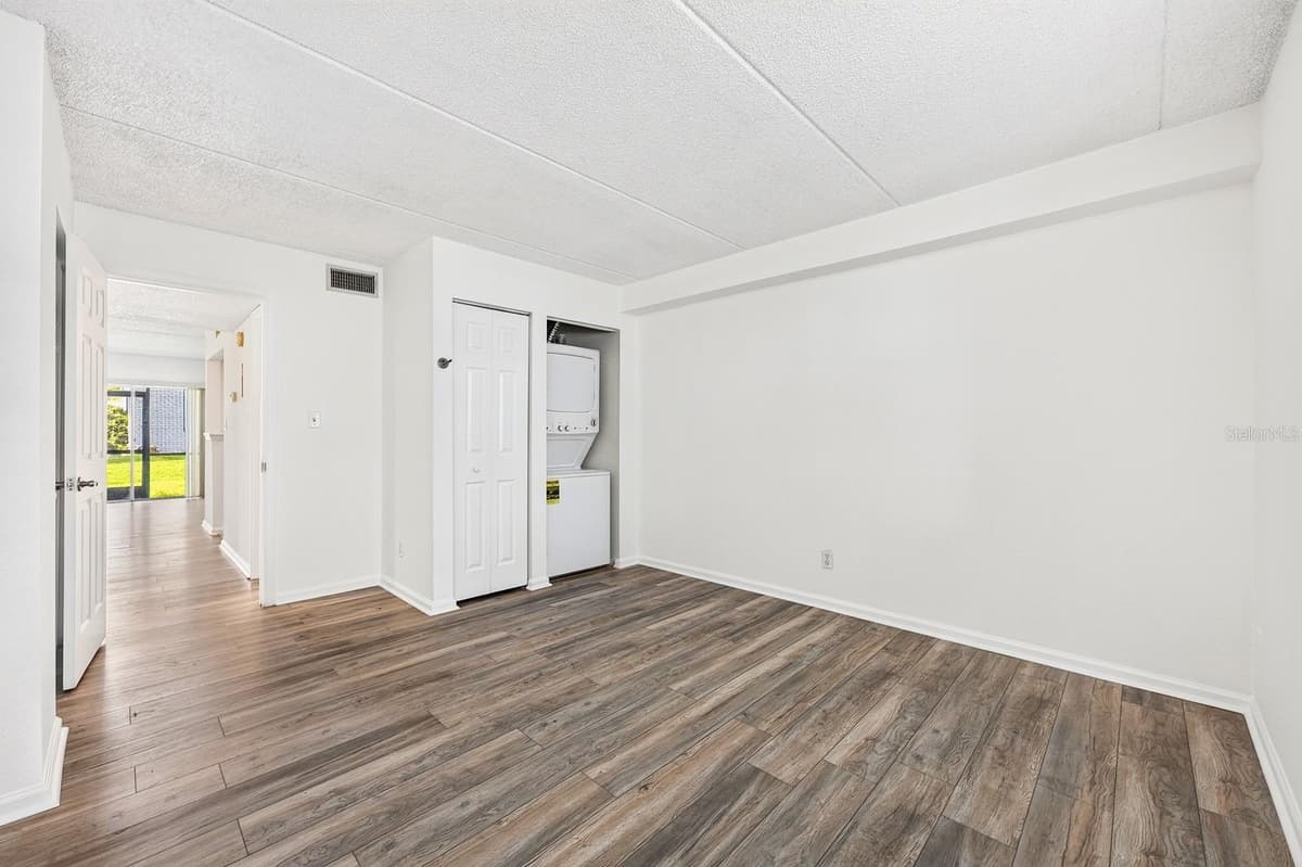 283 LEWFIELD CIRCLE — photo 10 of 23