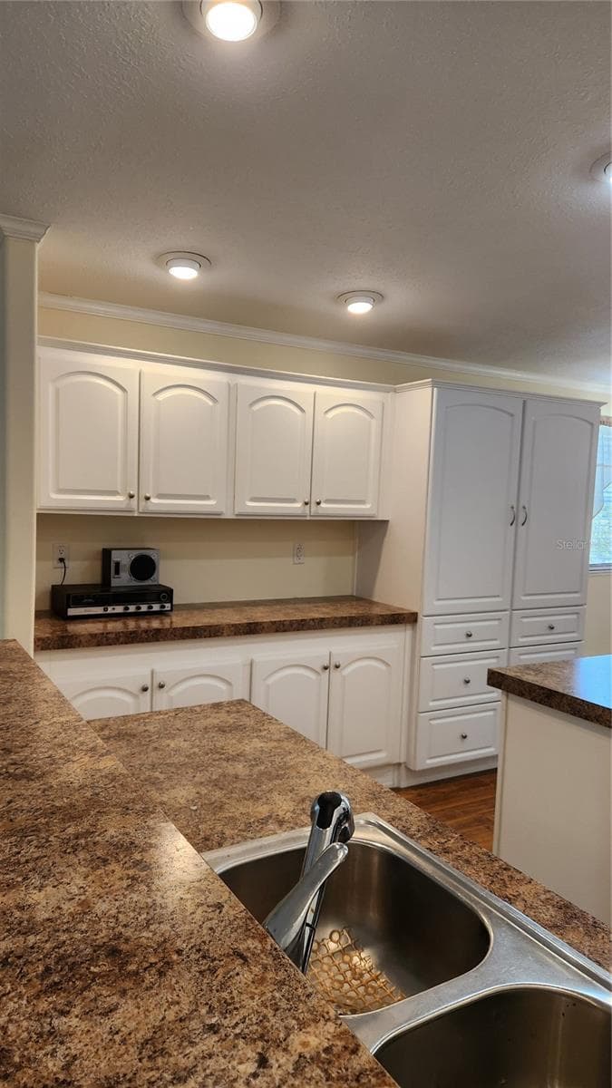 2251 146TH CIRCLE — photo 8 of 30