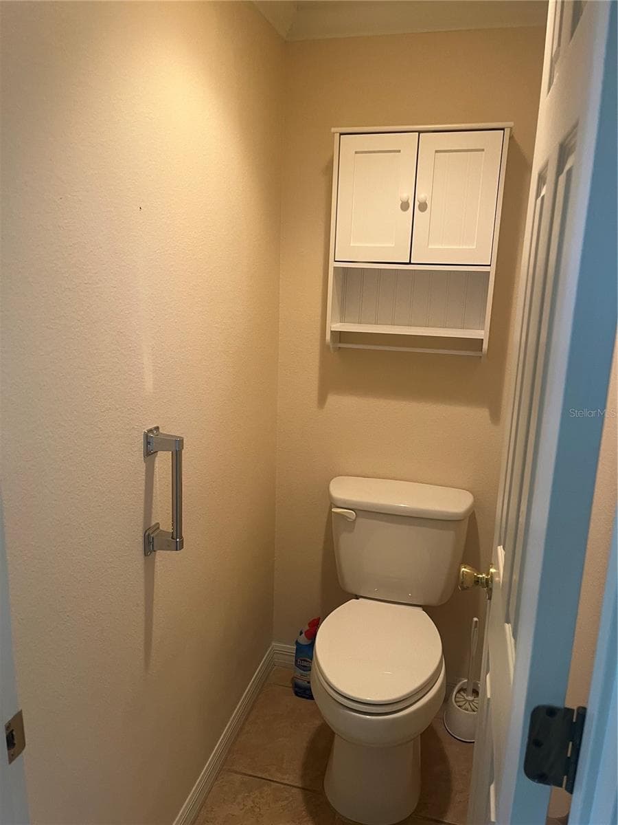 8509 ALEXANDRA ARBOR LANE — photo 8 of 19