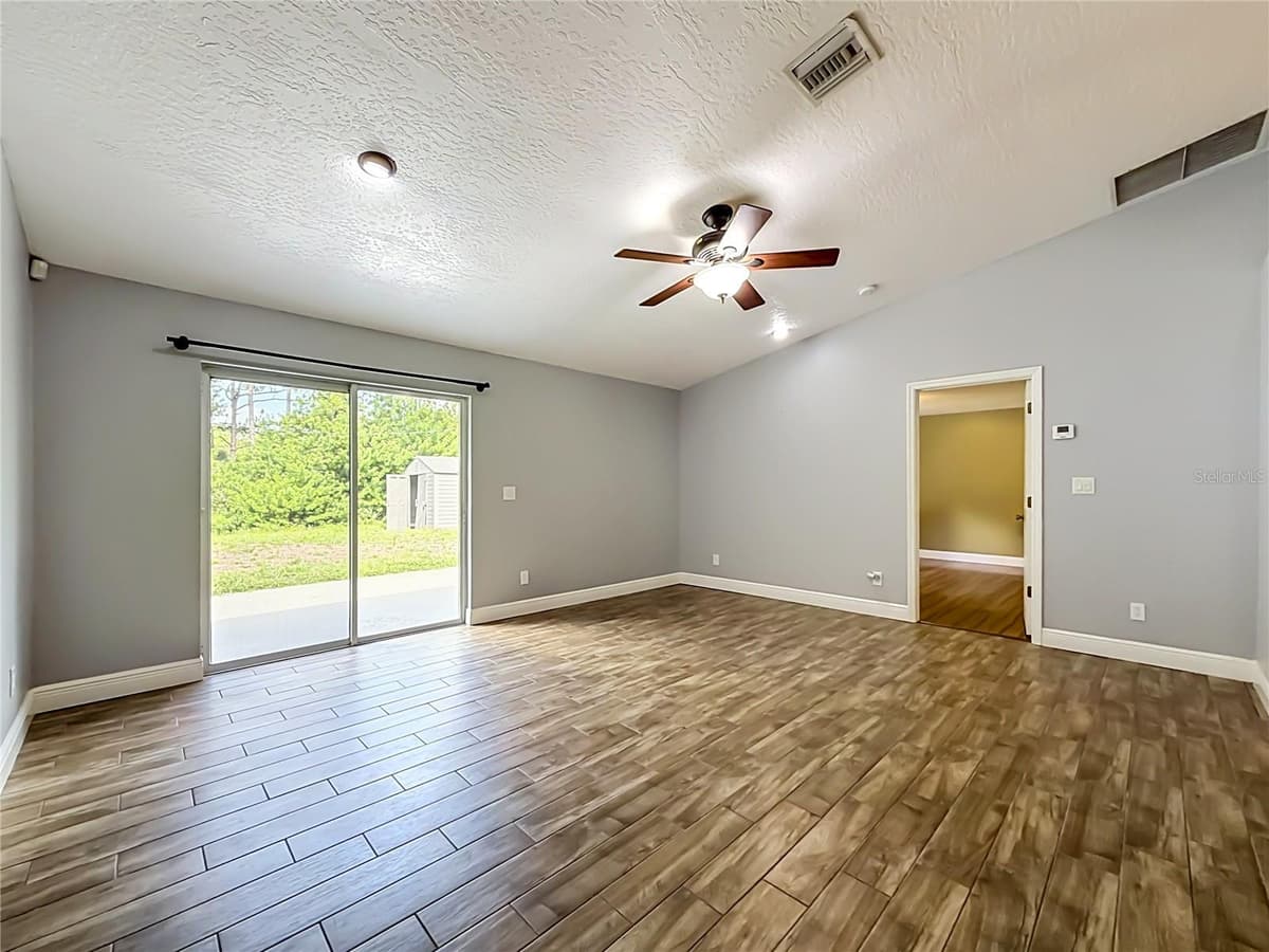 3288 WALLACE AVENUE — photo 11 of 36