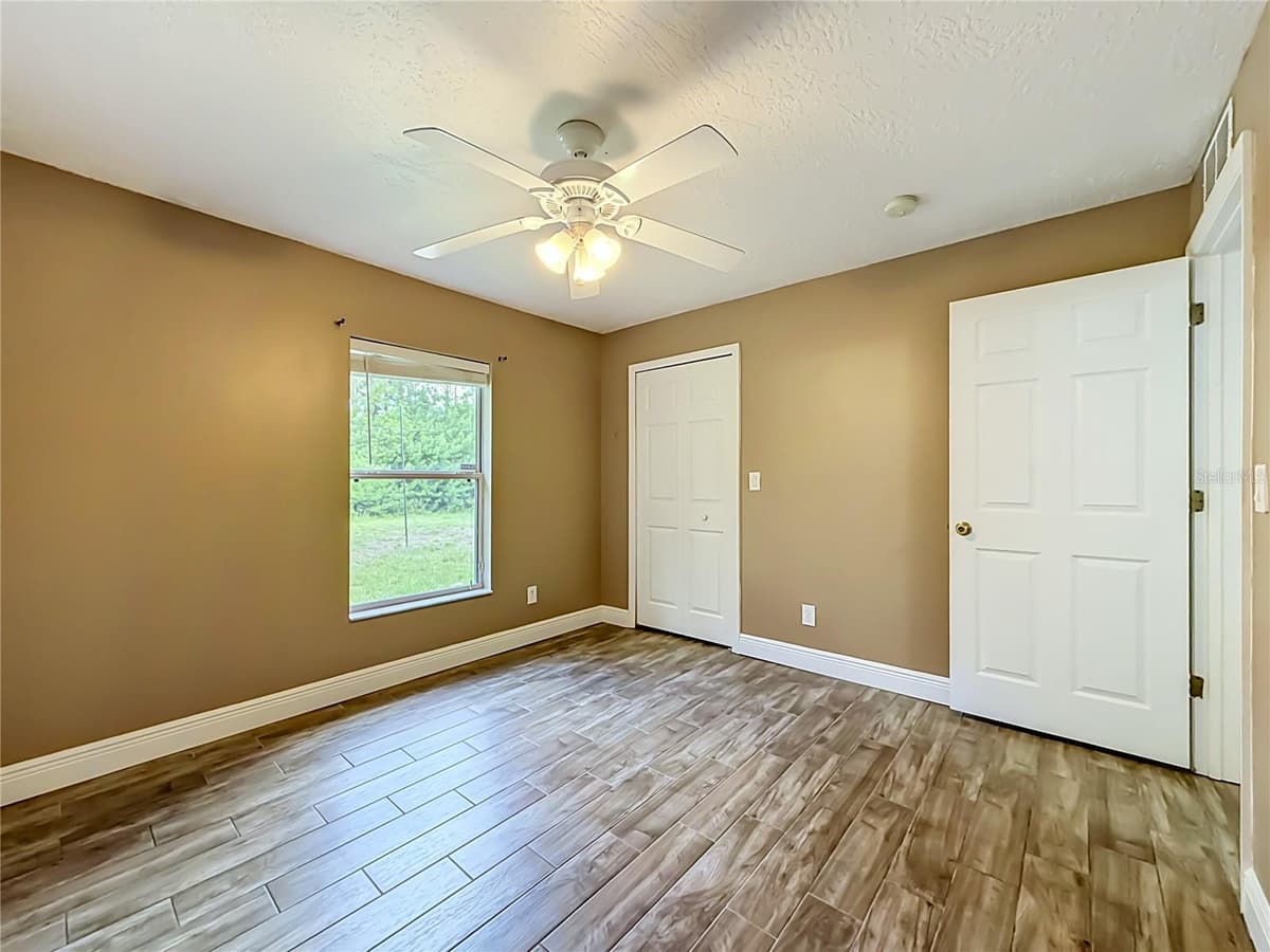 3288 WALLACE AVENUE — photo 17 of 36