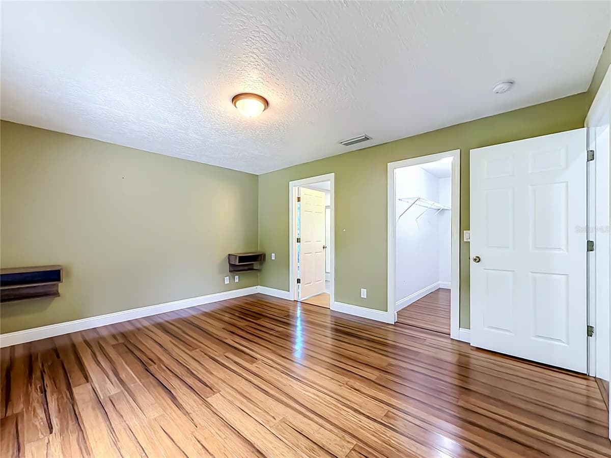 3288 WALLACE AVENUE — photo 12 of 36