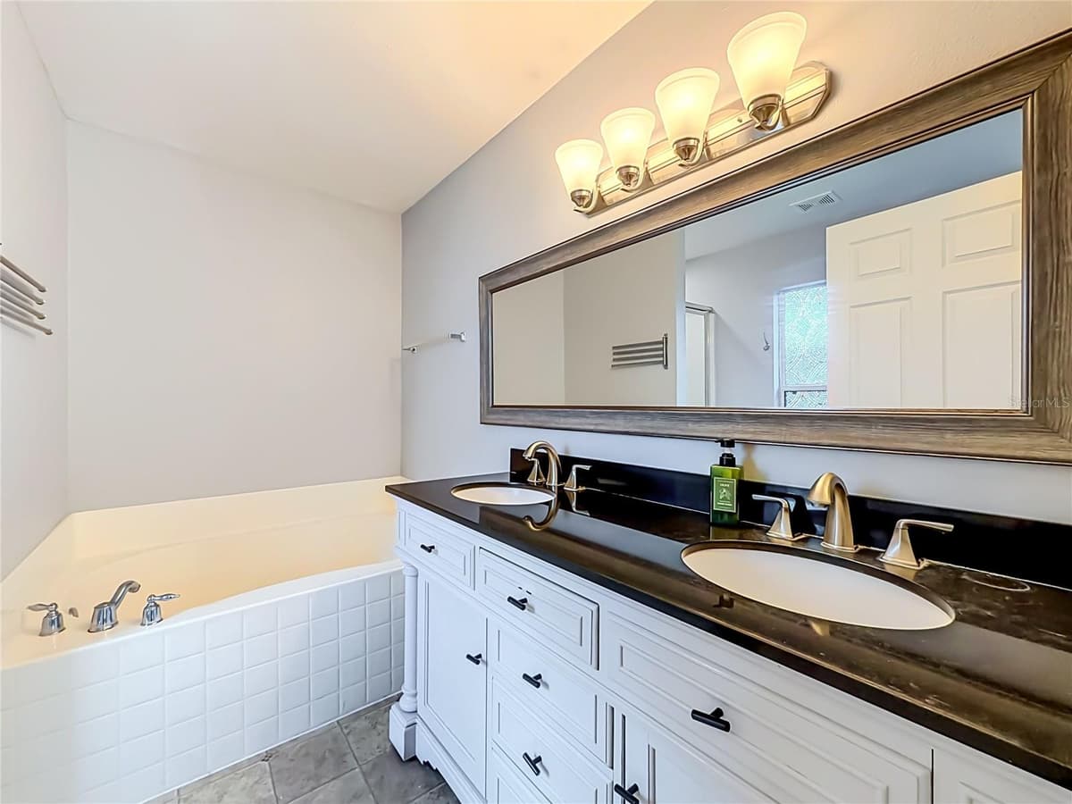 3288 WALLACE AVENUE — photo 14 of 36