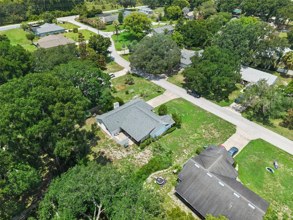 4160 WOOD DRIVE — photo 40 of 49