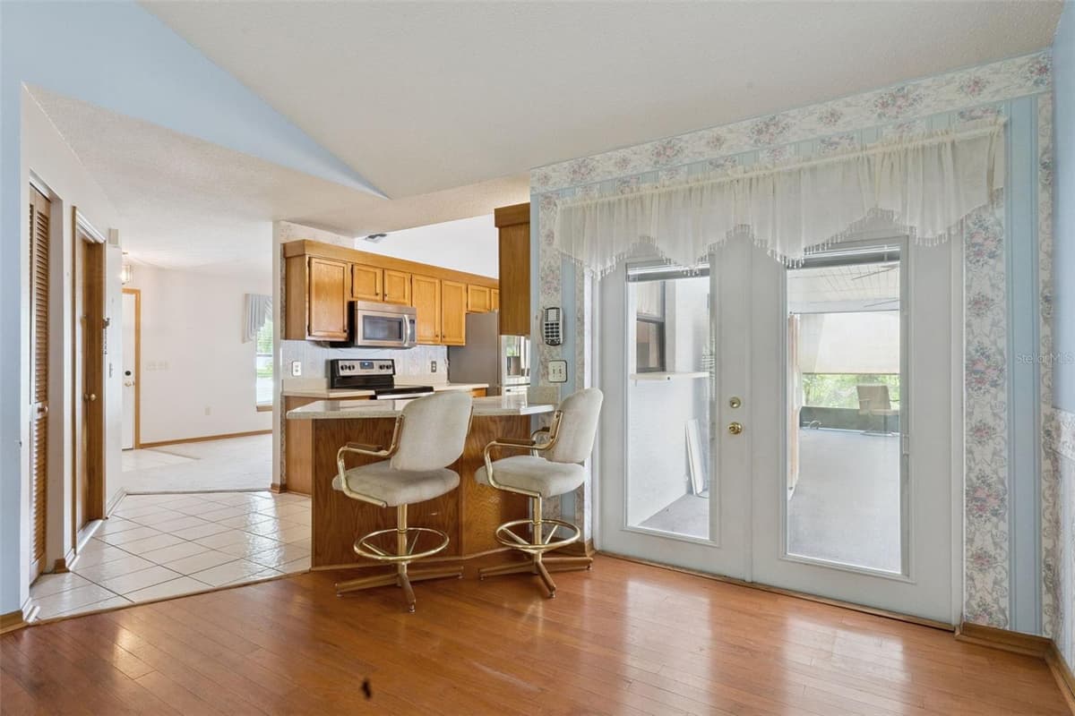 4160 WOOD DRIVE — photo 12 of 49