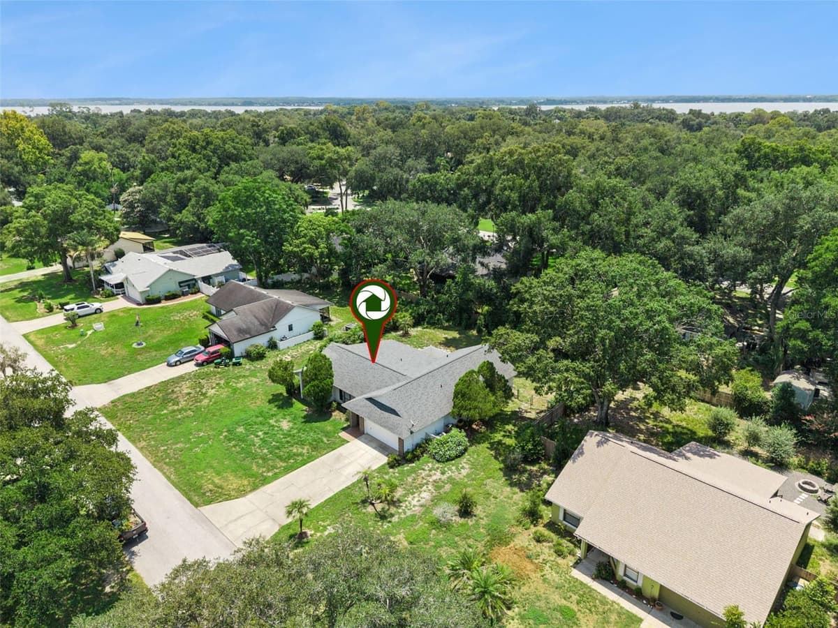 4160 WOOD DRIVE — photo 46 of 49