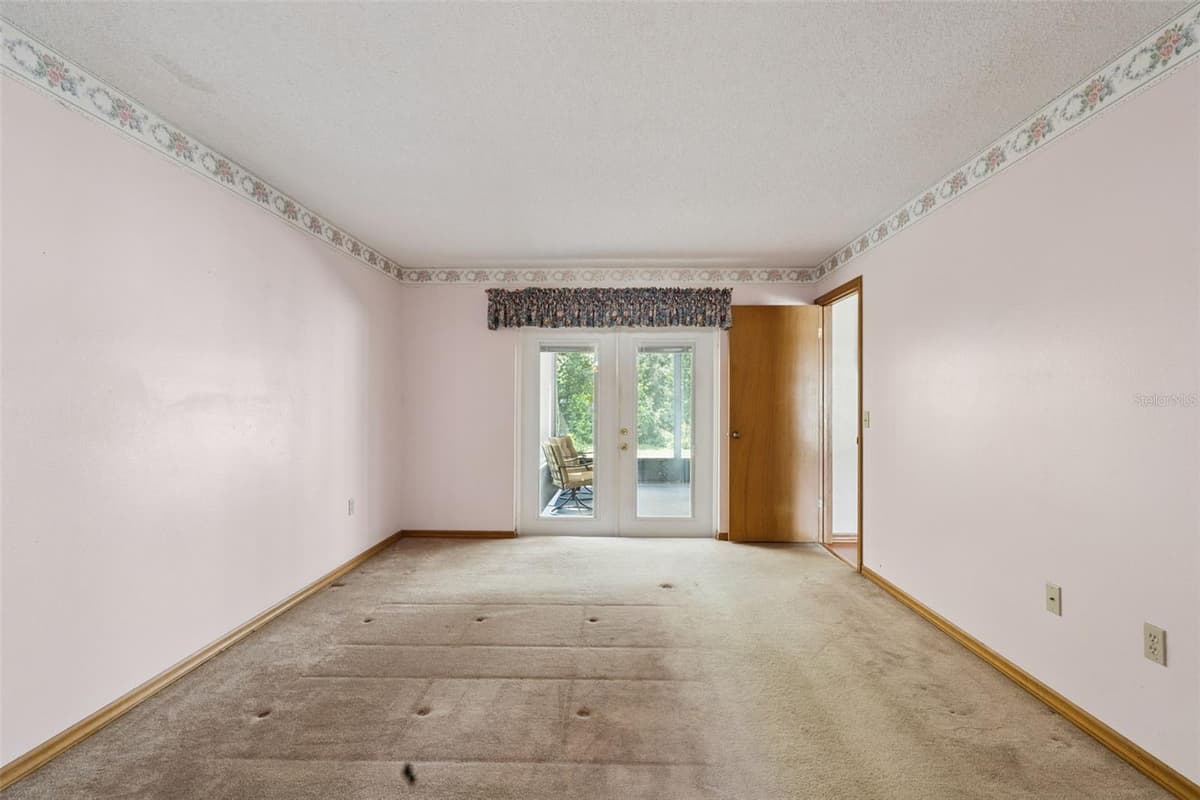 4160 WOOD DRIVE — photo 21 of 49