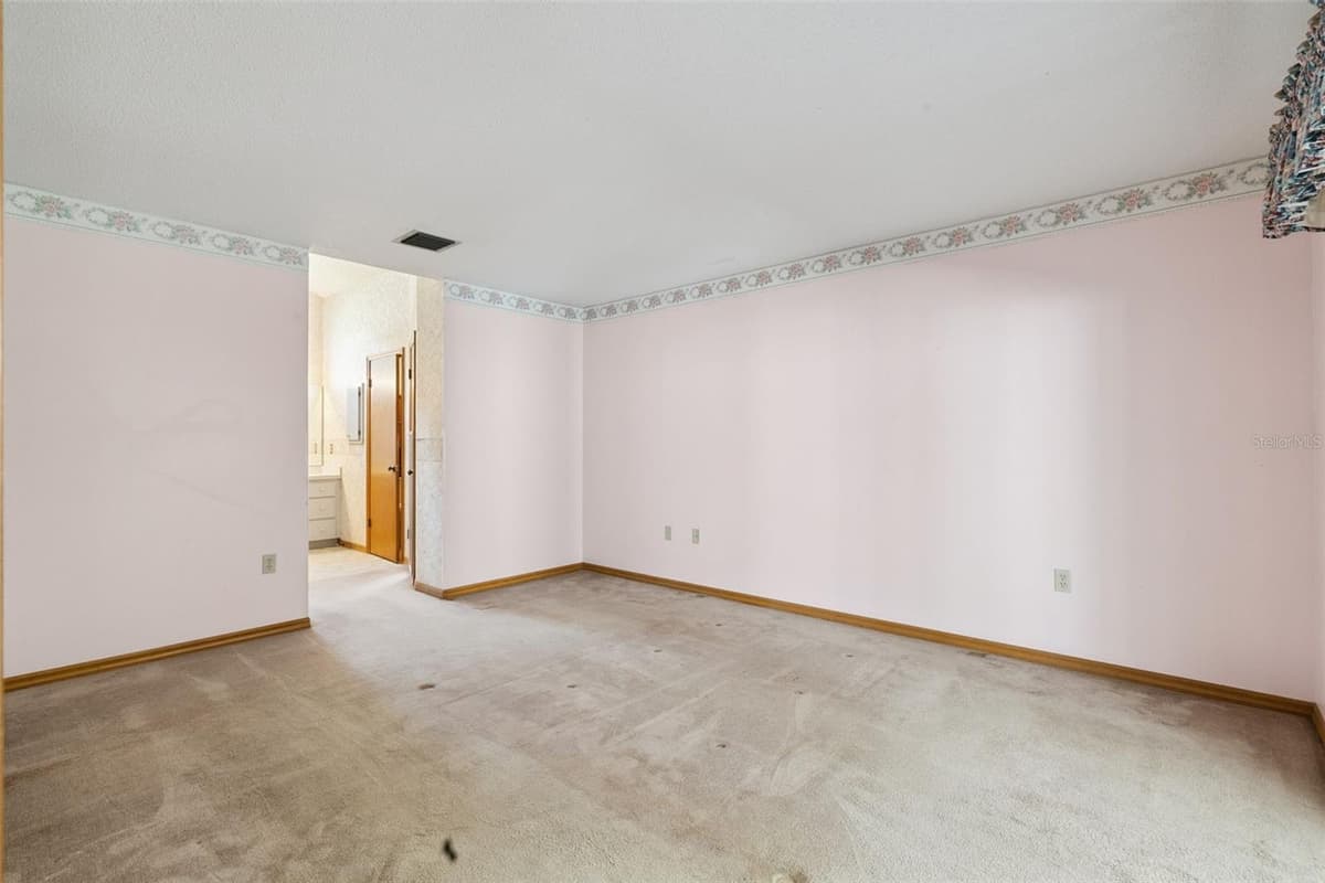 4160 WOOD DRIVE — photo 18 of 49