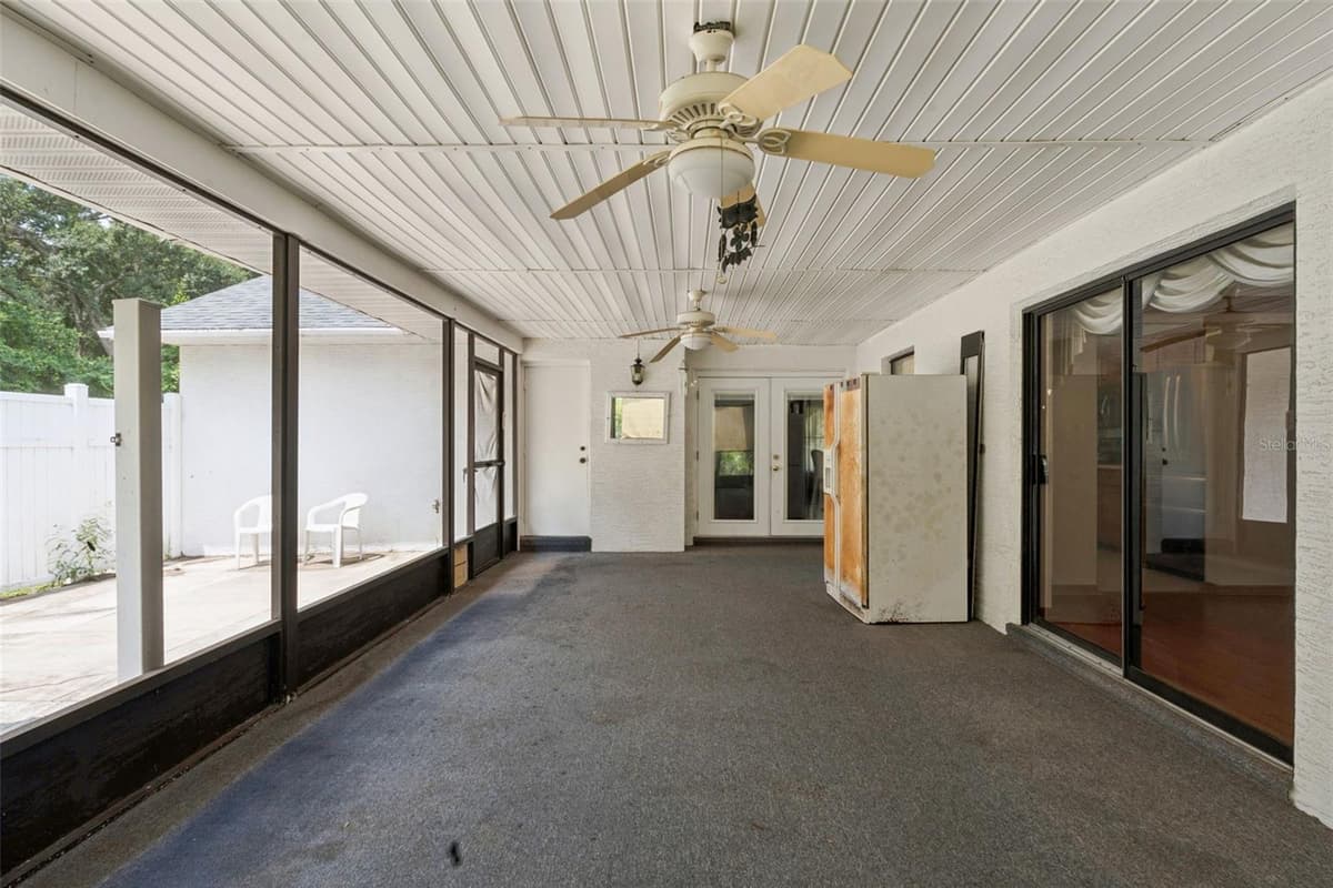 4160 WOOD DRIVE — photo 28 of 49