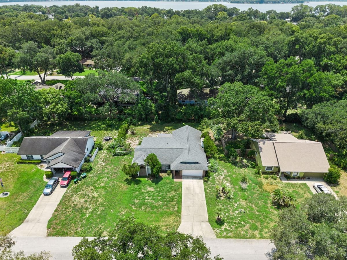 4160 WOOD DRIVE — photo 43 of 49