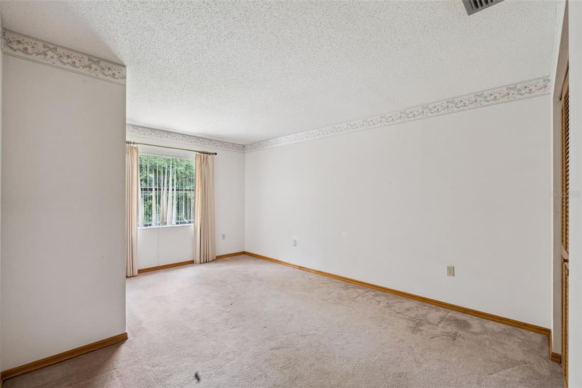 4160 WOOD DRIVE — photo 16 of 49