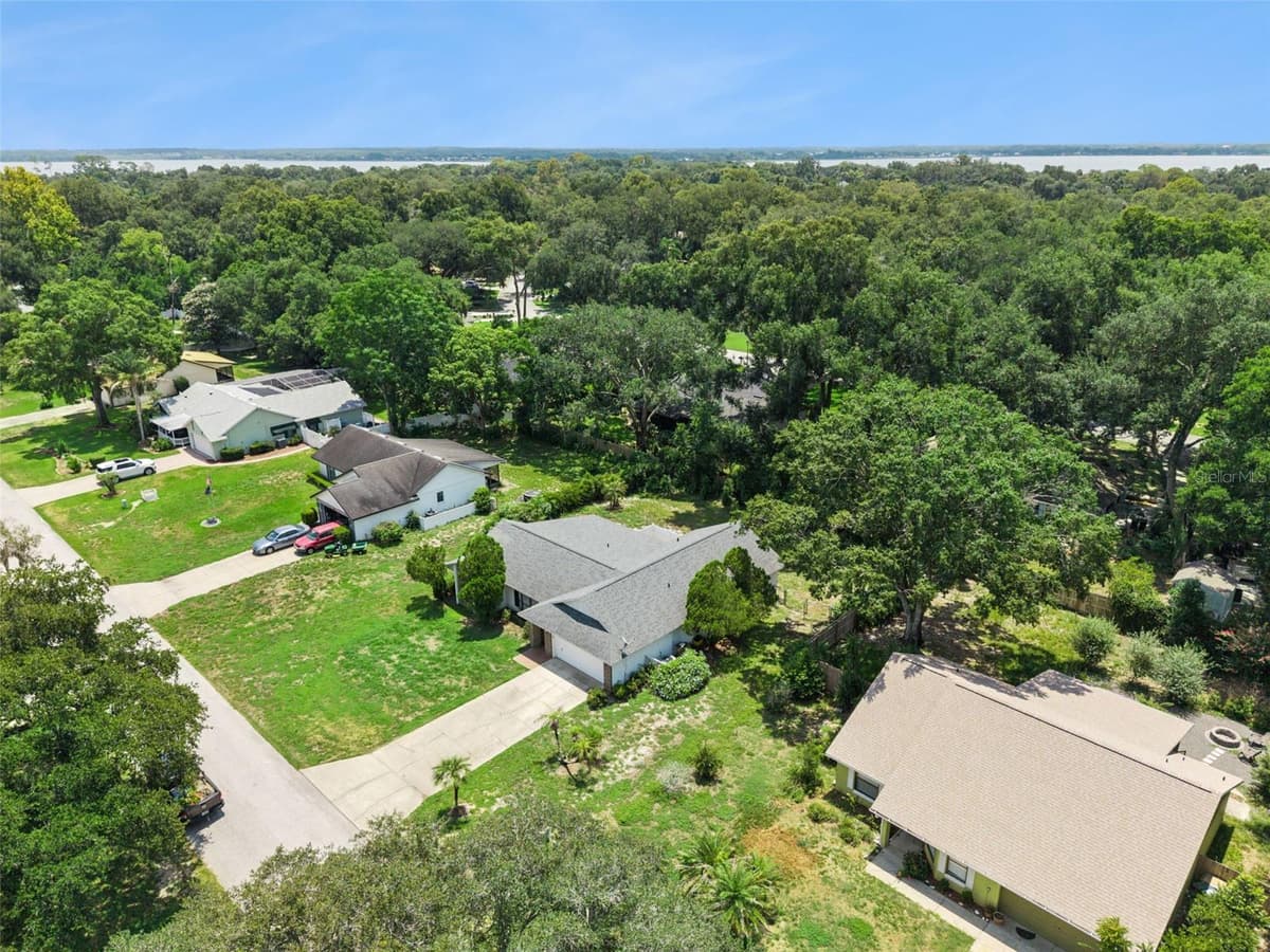 4160 WOOD DRIVE — photo 45 of 49
