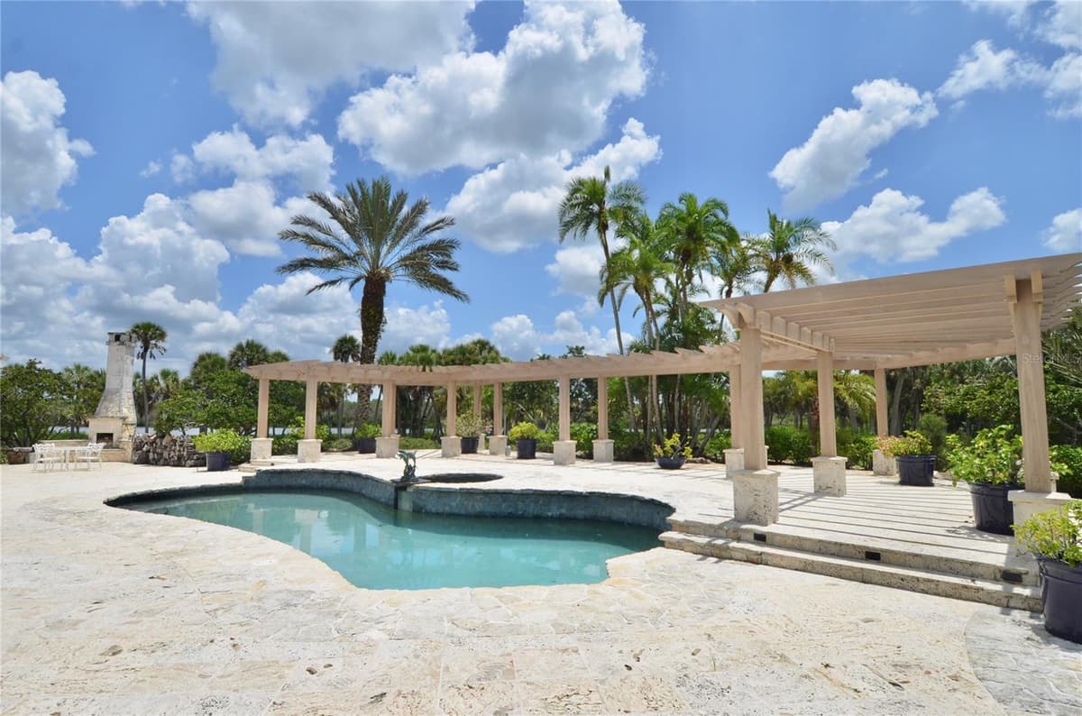 630 RIVER ROAD — photo 36 of 93