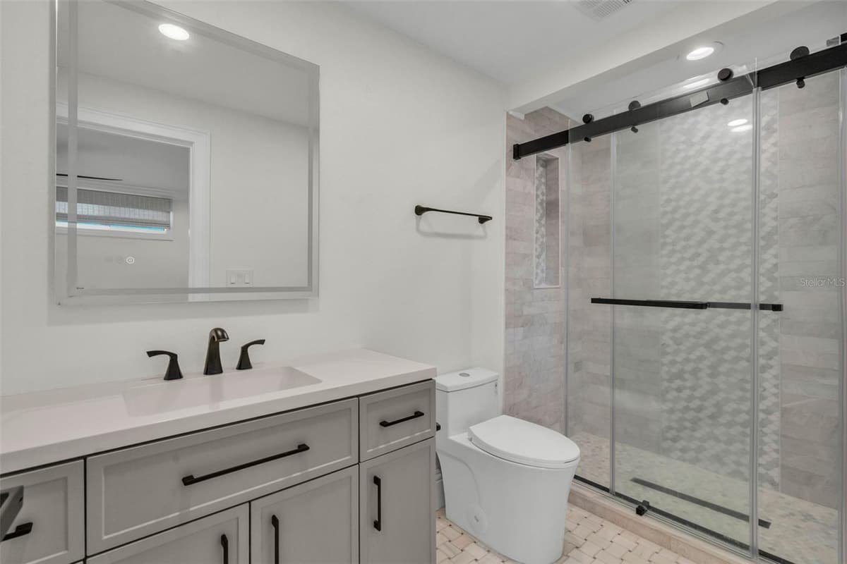 965 BRUCE AVENUE — photo 19 of 33