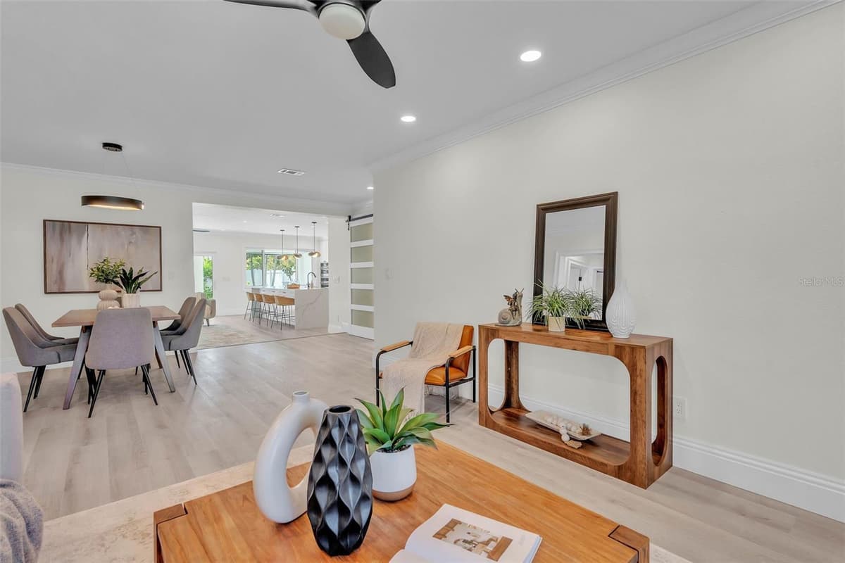 965 BRUCE AVENUE — photo 6 of 33